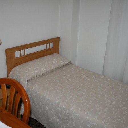 Hostal Puente de Piedra Zaragoza Habitación foto